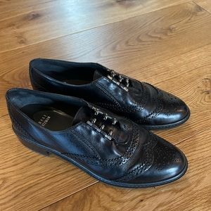 Stuart Weitzman Oxford Loafer